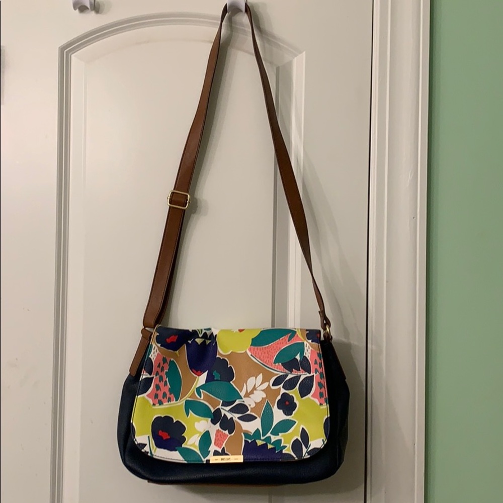 Purse 👛 by Relic.